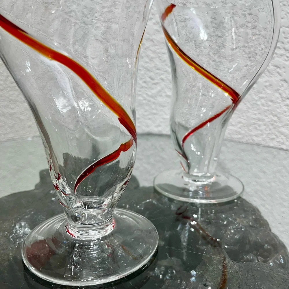 Set Of (2) Pier 1 Red Swirline Tornado Swirl new old stock Tumblers 12 oz